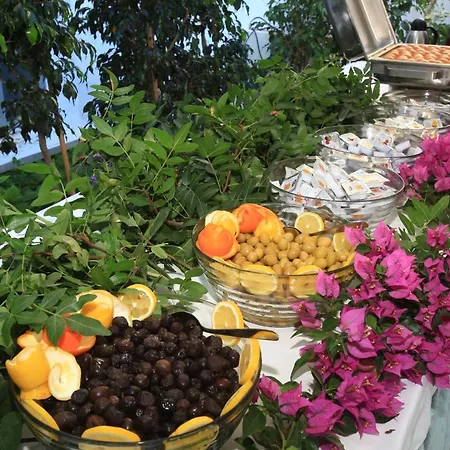 Szálloda Catamaran 2*