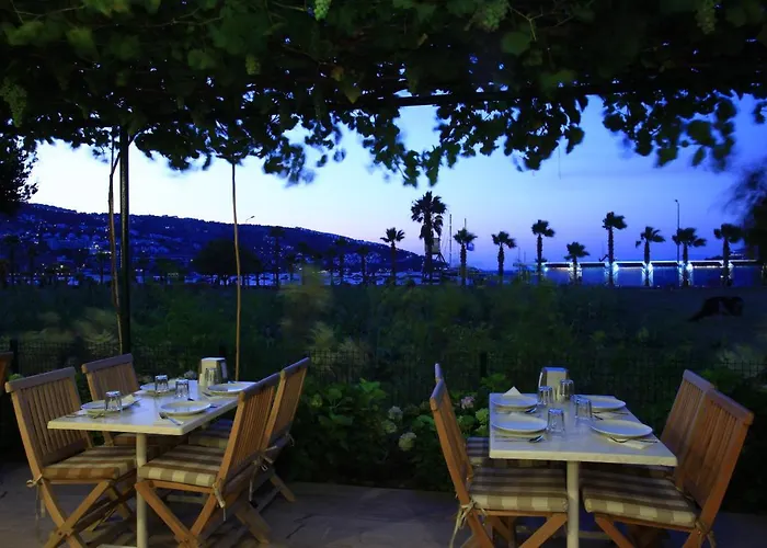 Catamaran Hotel Gündoğan