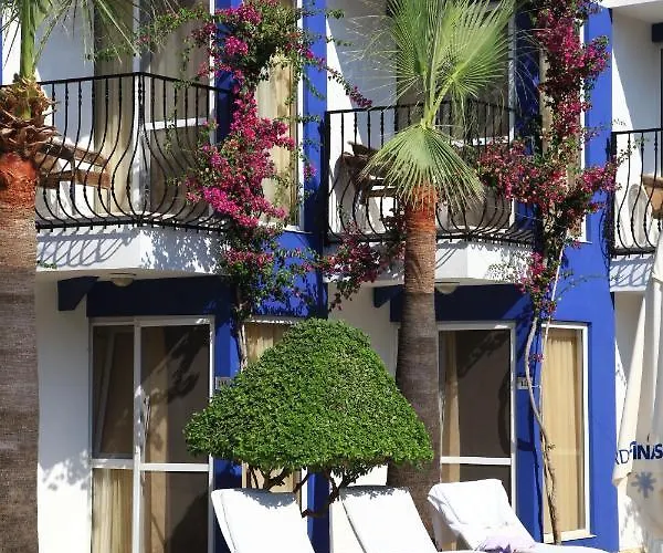 Hotel Catamaran 2*